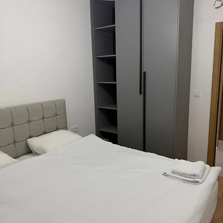 Premium With Garage * Podgoriçe